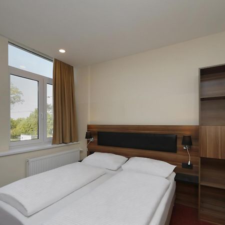 IBB Hotel Berlin-Airport Buitenkant foto