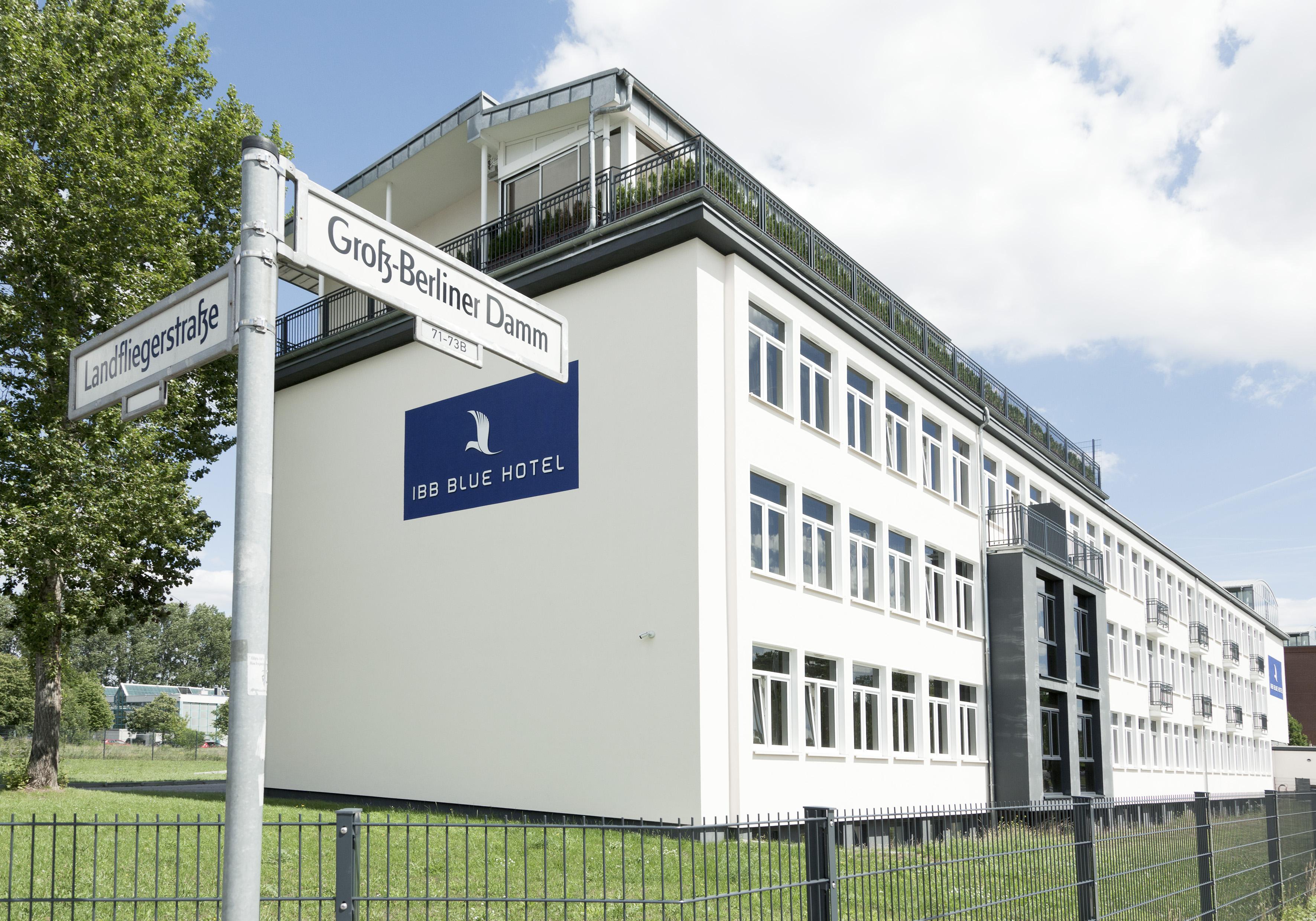 IBB Hotel Berlin-Airport Buitenkant foto