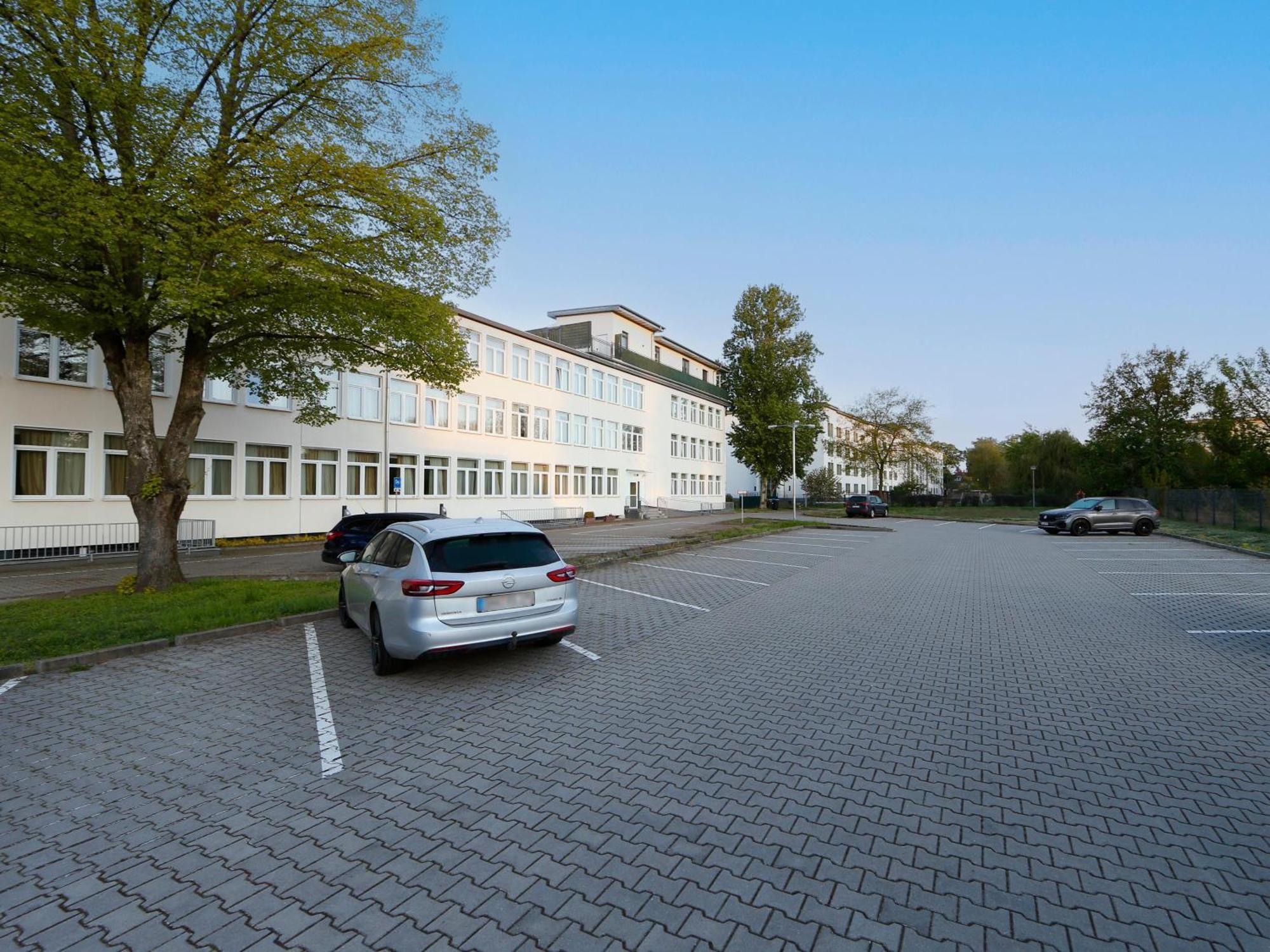 IBB Hotel Berlin-Airport Buitenkant foto